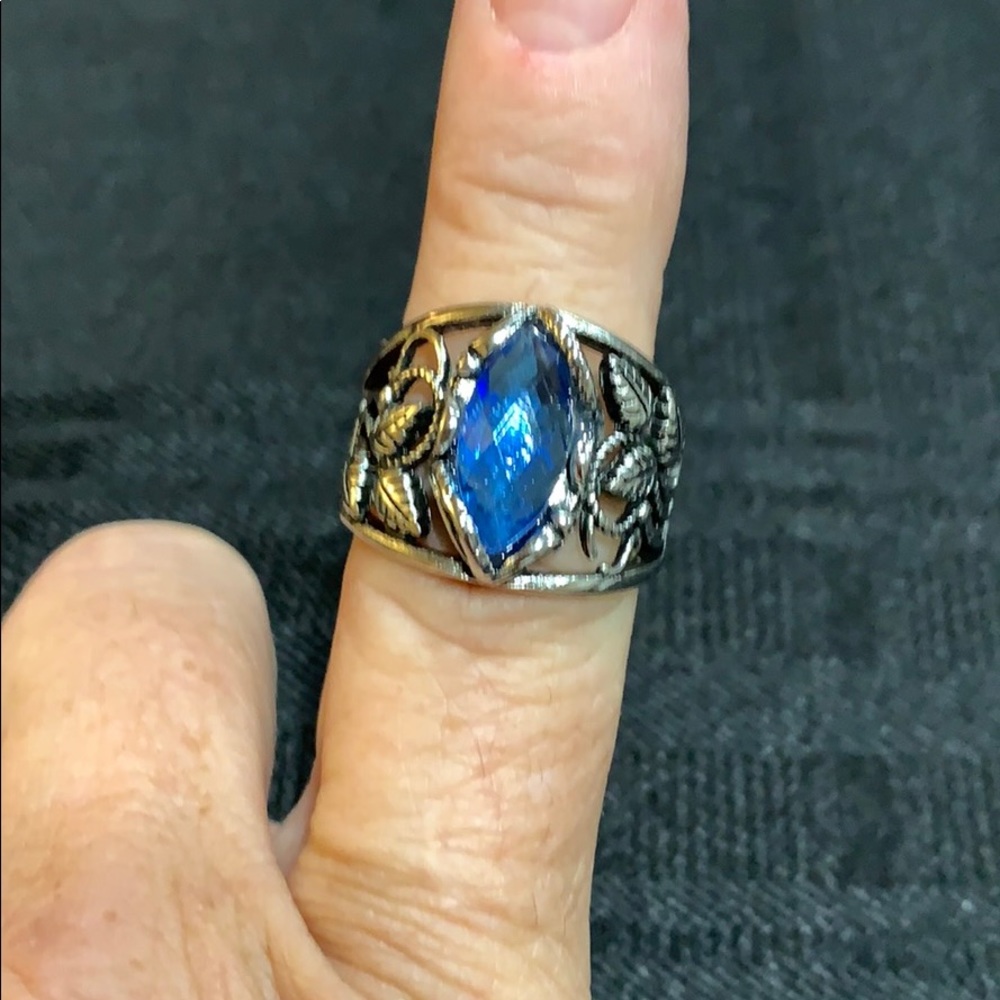 925 Sterling Silver blue marquee stone size 9